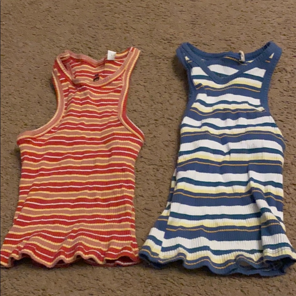 two muscle tanks